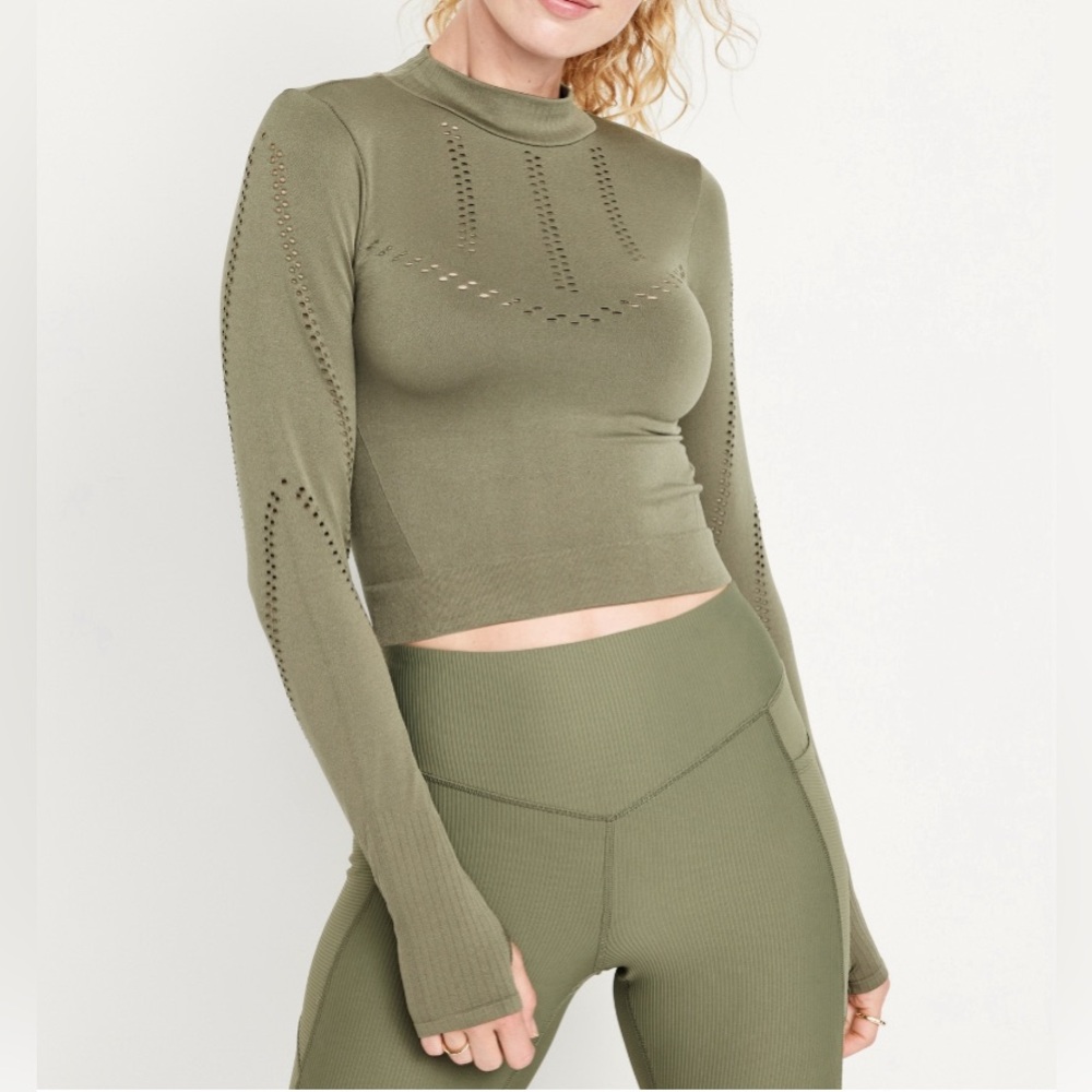 🆕OLD NAVY Green‎ Seamless Crop Performance Top Size Small Workout Gym Gorpcore
